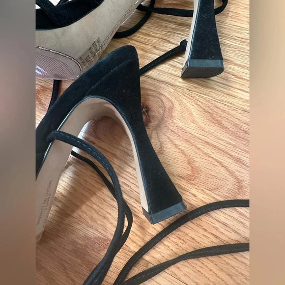 Vince Camuto Suede Black Roselian Sandal - Picture 11 of 13